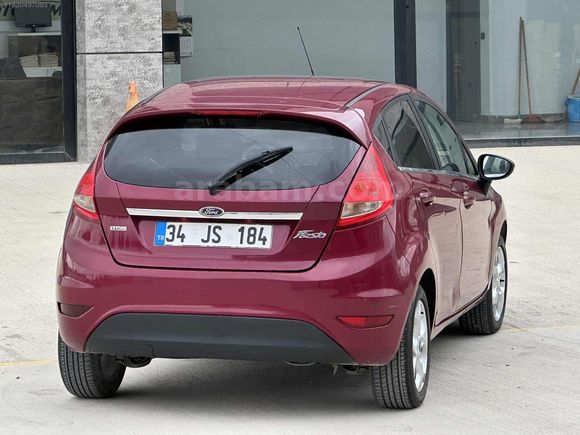 2011 FORD FİESTA 1.4 TİTANİUM "155" BİNDE CAM GİBİ