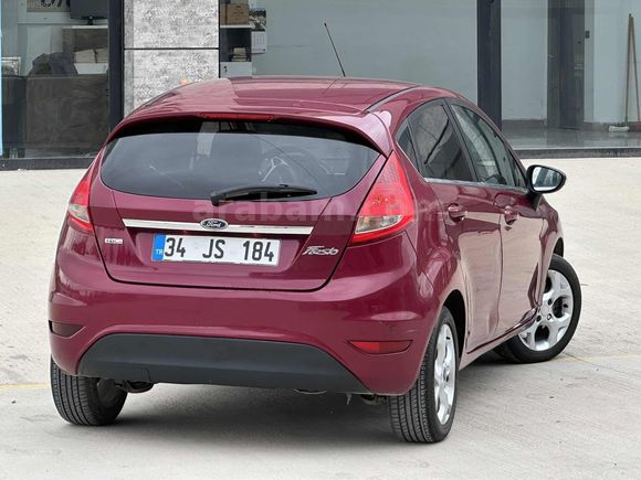 2011 FORD FİESTA 1.4 TİTANİUM "155" BİNDE CAM GİBİ