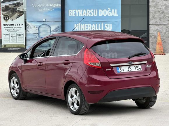 2011 FORD FİESTA 1.4 TİTANİUM "155" BİNDE CAM GİBİ