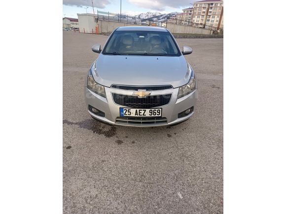 MEMURDAN TEMİZ BAKIMLI  Chevrolet Cruze 1.6 LS 2010 Model 