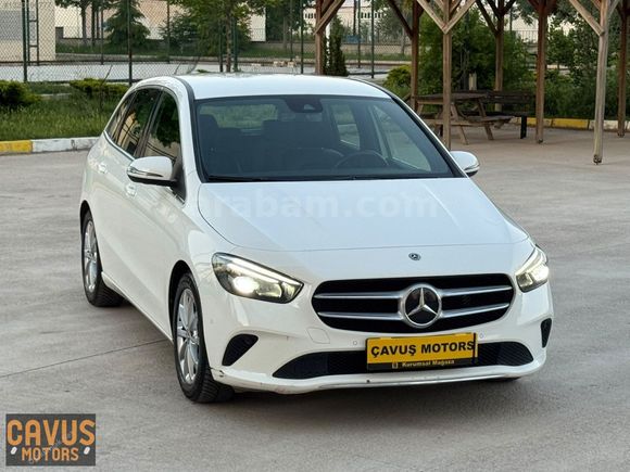 ÇAVUŞTAN B180 40.000KMHATASIZ 7G OTOMATİK SERVS BAKMLİLK ELDEN