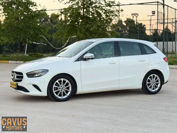 ÇAVUŞTAN B180 40.000KMHATASIZ 7G OTOMATİK SERVS BAKMLİLK ELDEN