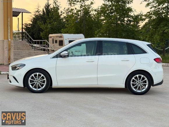 ÇAVUŞTAN B180 40.000KMHATASIZ 7G OTOMATİK SERVS BAKMLİLK ELDEN