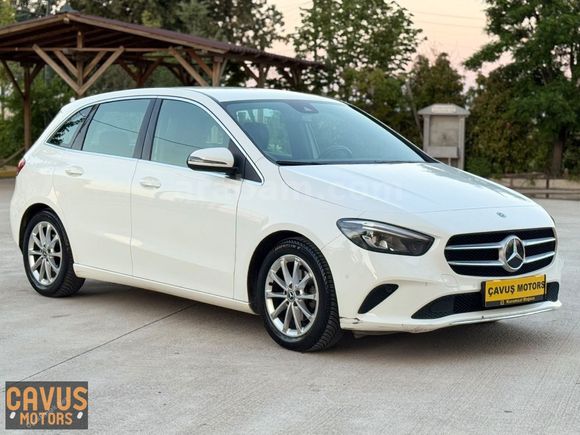 ÇAVUŞTAN B180 40.000KMHATASIZ 7G OTOMATİK SERVS BAKMLİLK ELDEN
