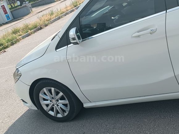 ÇOK TEMİZ AİLE ARACI/ 2014 MODEL STYLE/ B 180/ ORJİNAL 210 BİN