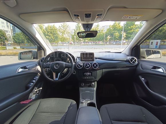 ÇOK TEMİZ AİLE ARACI/ 2014 MODEL STYLE/ B 180/ ORJİNAL 210 BİN