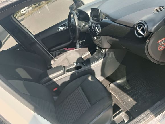 ÇOK TEMİZ AİLE ARACI/ 2014 MODEL STYLE/ B 180/ ORJİNAL 210 BİN