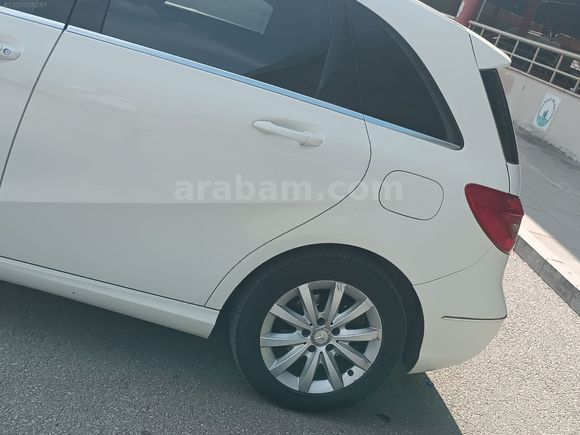 ÇOK TEMİZ AİLE ARACI/ 2014 MODEL STYLE/ B 180/ ORJİNAL 210 BİN