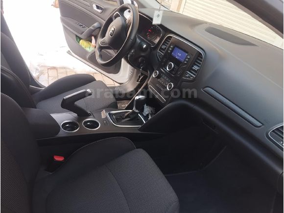 Sahibinden Renault Megane 1.3 TCe Joy 2022 Model
