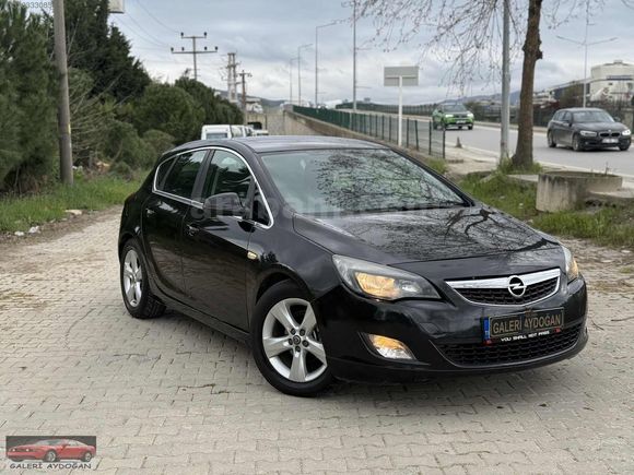 GALERİ AYDOĞAN DAN OPEL ASTRA J KASA BAKİMLİ ARAÇ