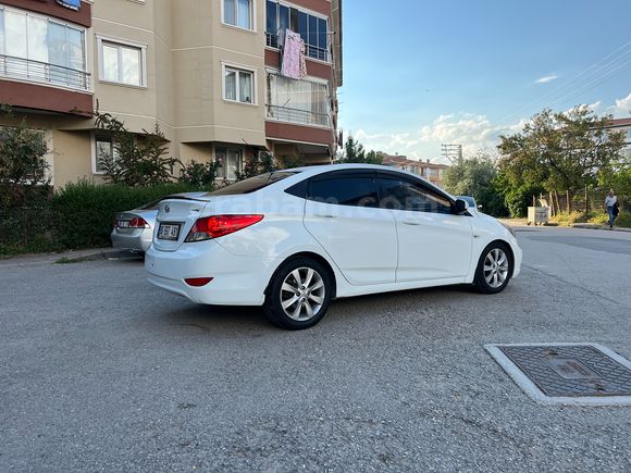 EMA  l  SINIF ACCENT BLUE 1.6 CRDİ 6 İLERİ