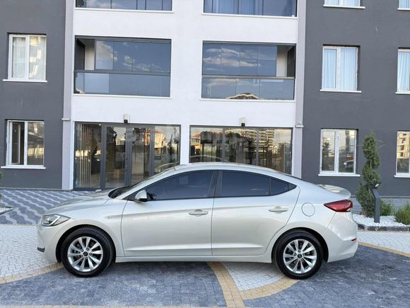HATASIZ BEJ BENZİN MANUEL 2016 ELANTRA ÇELİKJANT/ MULTİMEDYA
