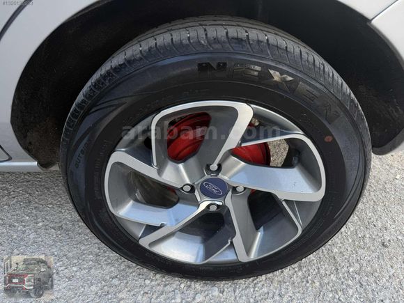 BAKIMLI FORD TEMİZ AİLE ARACI MANUEL 235.000 KM