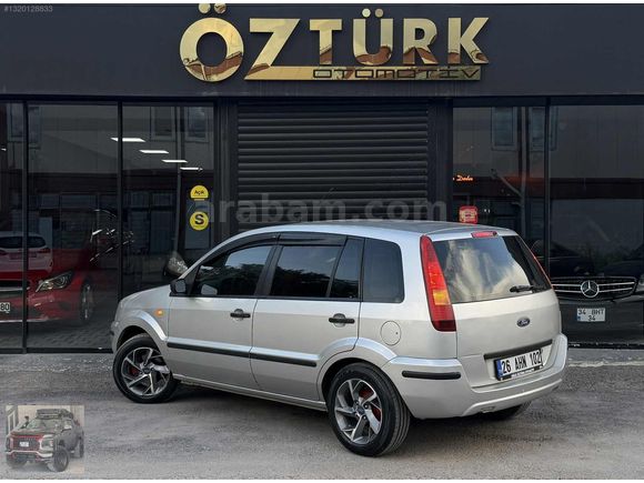 BAKIMLI FORD TEMİZ AİLE ARACI MANUEL 235.000 KM
