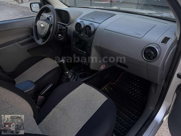 BAKIMLI FORD TEMİZ AİLE ARACI MANUEL 235.000 KM