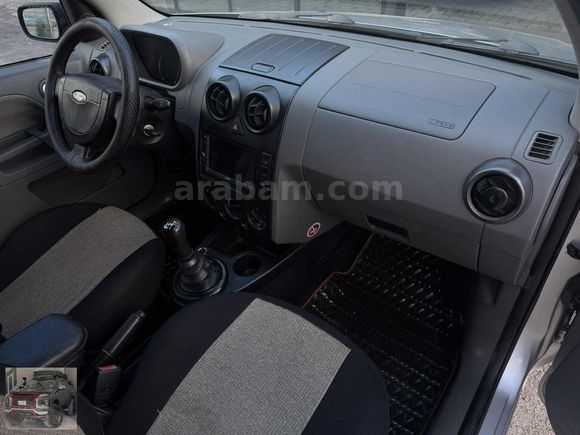 BAKIMLI FORD TEMİZ AİLE ARACI MANUEL 235.000 KM