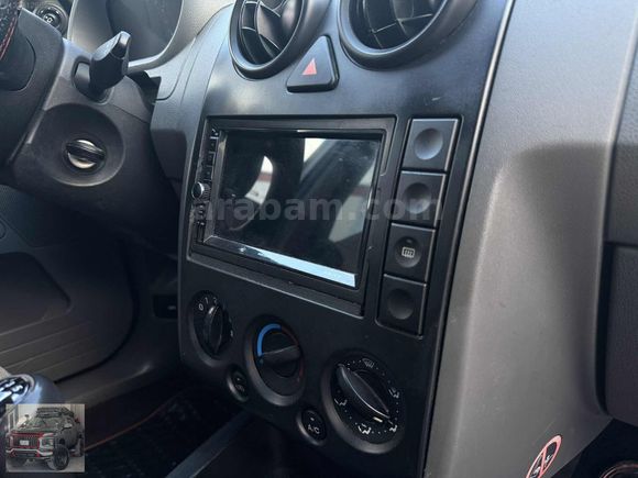 BAKIMLI FORD TEMİZ AİLE ARACI MANUEL 235.000 KM