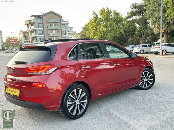 2017 HYUNDAİ İ30 1.6CRDİ ELİTE PLUS OTOMATİK