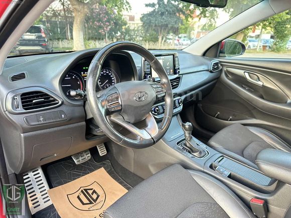2017 HYUNDAİ İ30 1.6CRDİ ELİTE PLUS OTOMATİK