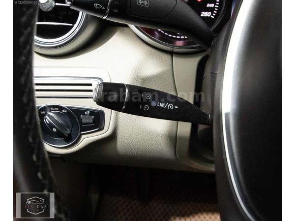 2017 238 BİN DE MERCEDES-BENZ C 200D AMG CAM TAVAN DEĞİŞENSİZ
