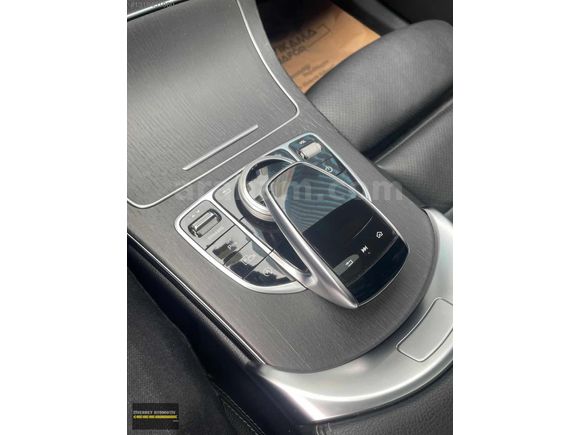 2020 MERCEDES C200D AMG 105 BİN KM CAM TAVANLI