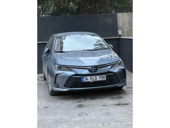 Sahibinden Toyota Corolla 1.8 Hybrid Dream 2021 Model İstanbul 128.000 km Füme