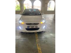 Sahibinden Hyundai Accent Blue 1.4 D-CVVT Mode Plus 2014 Model  126.000 km Beyaz