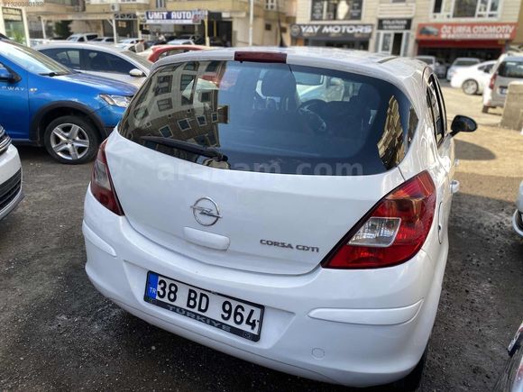 Opel Corsa temiz Aile arabası