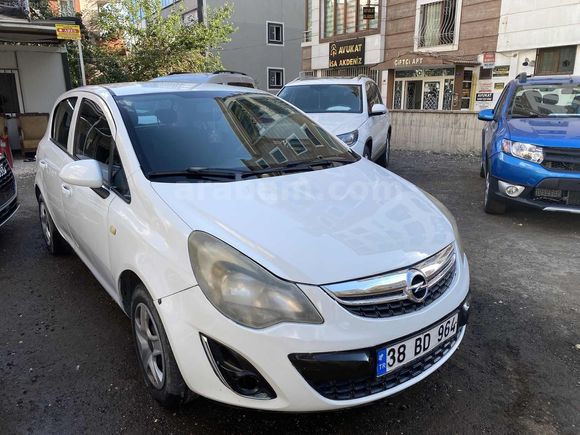 Opel Corsa temiz Aile arabası