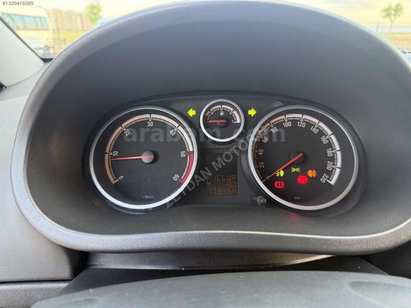 ZEYDAN'DAN MASRAFSIZ DÜŞÜK KM CORSA