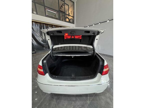 HATASIZ BOYASIZ TRAMERSİZ MERCEDES E250