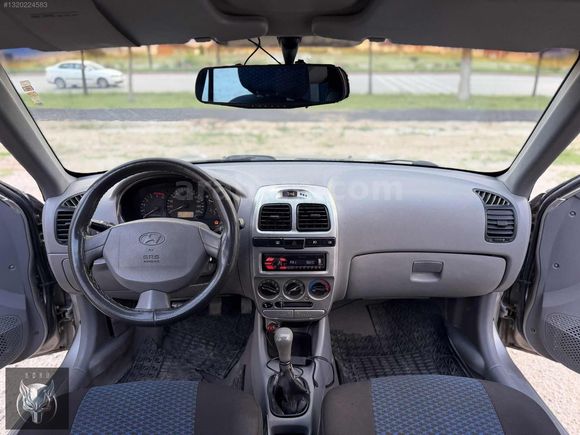 2006 / SIFIRDAN BOYANDI / KLİMA AKTİF / MOTOR KUSURSUZ