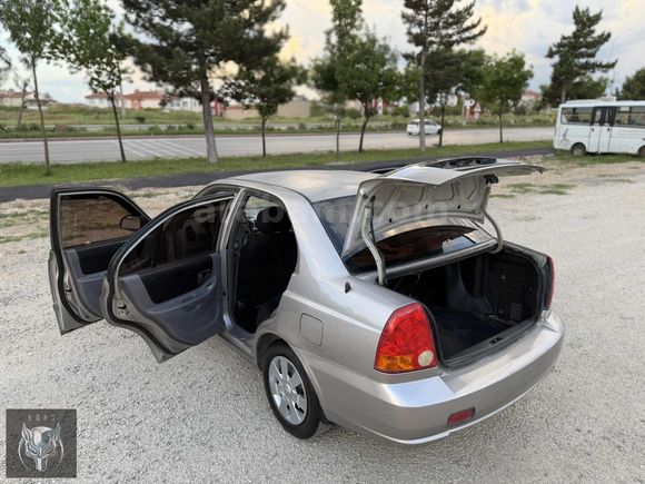 2006 / SIFIRDAN BOYANDI / KLİMA AKTİF / MOTOR KUSURSUZ