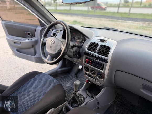 2006 / SIFIRDAN BOYANDI / KLİMA AKTİF / MOTOR KUSURSUZ