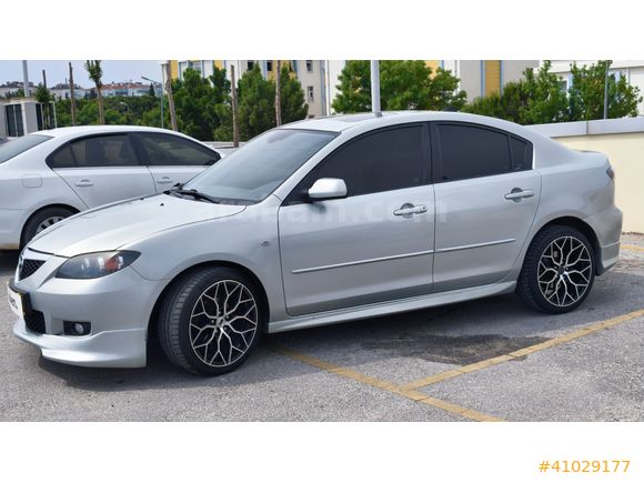 MAZDA 3 - DÜŞÜK KM - SUNROOOF - YENİ MUAYENE