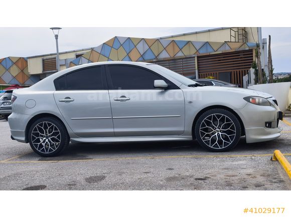 MAZDA 3 - DÜŞÜK KM - SUNROOOF - YENİ MUAYENE