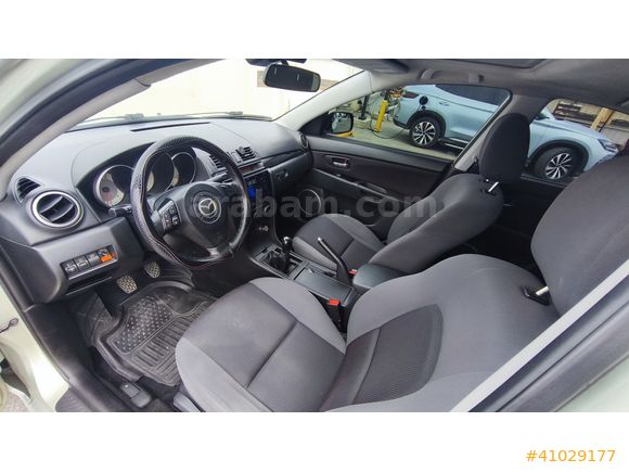 MAZDA 3 - DÜŞÜK KM - SUNROOOF - YENİ MUAYENE