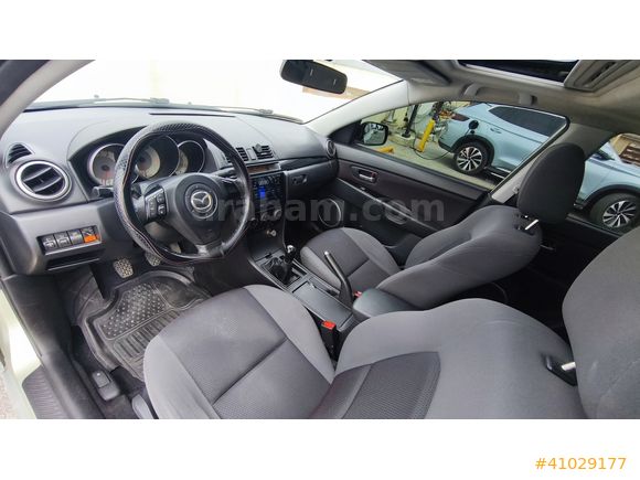 MAZDA 3 - DÜŞÜK KM - SUNROOOF - YENİ MUAYENE
