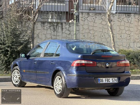 H&E MOTORS'DAN EMSALSİZ TEMİZLİKTE ÇOK TEMİZ LAGUNA 1.6 16V