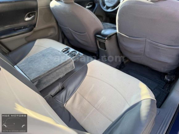 H&E MOTORS'DAN EMSALSİZ TEMİZLİKTE ÇOK TEMİZ LAGUNA 1.6 16V