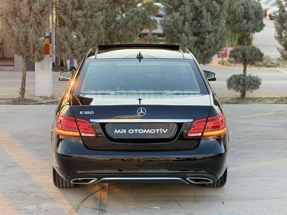GARAJ ARABASI..HATASIZ BOYASIZ..TRAMERSİZ..E180 EDİTİON E..
