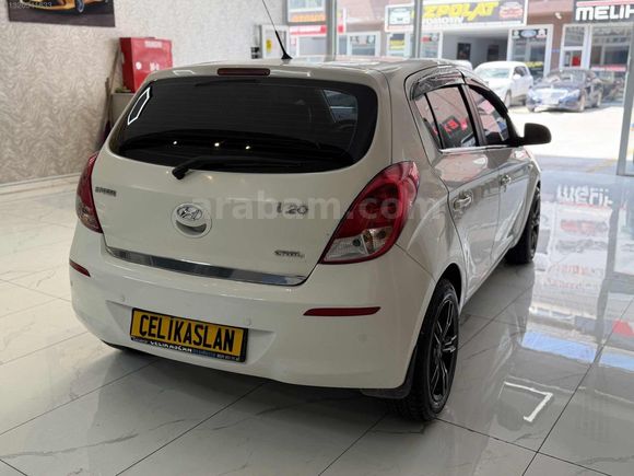 2013 MODEL HYUNDAİ İ20 1.4 CRDI JUMP