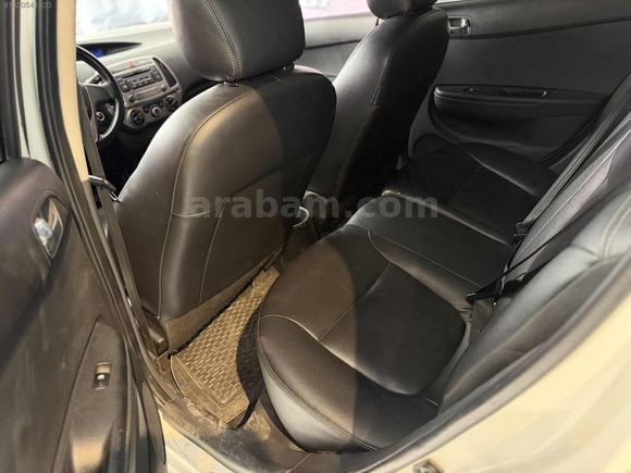2013 MODEL HYUNDAİ İ20 1.4 CRDI JUMP