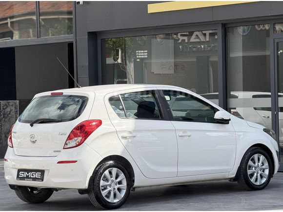 SİMGE DEN 89 BİNDE 2013 HYUNDAİ İ20 1.4 CRDİ SENSE DİZEL