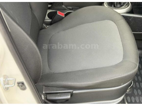 SİMGE DEN 89 BİNDE 2013 HYUNDAİ İ20 1.4 CRDİ SENSE DİZEL