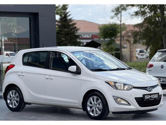 SİMGE DEN 89 BİNDE 2013 HYUNDAİ İ20 1.4 CRDİ SENSE DİZEL