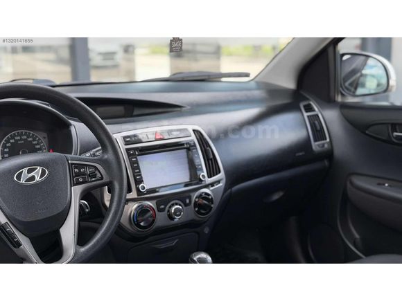 SİMGE DEN 89 BİNDE 2013 HYUNDAİ İ20 1.4 CRDİ SENSE DİZEL