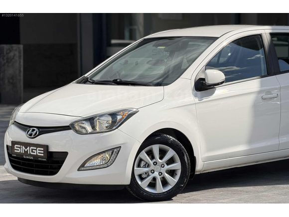SİMGE DEN 89 BİNDE 2013 HYUNDAİ İ20 1.4 CRDİ SENSE DİZEL