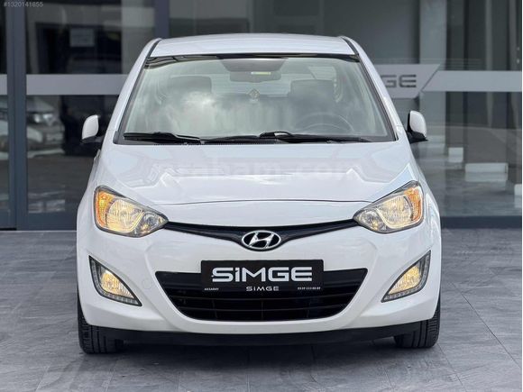 SİMGE DEN 89 BİNDE 2013 HYUNDAİ İ20 1.4 CRDİ SENSE DİZEL