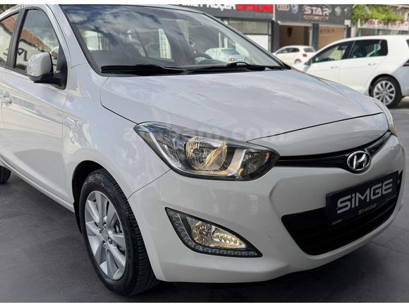 SİMGE DEN 89 BİNDE 2013 HYUNDAİ İ20 1.4 CRDİ SENSE DİZEL
